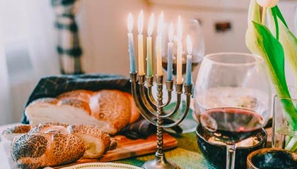 女子紧攥20万现金大哭：我自己的钱，还不能自由支配？民警操作亮了