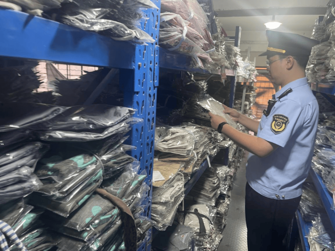 佛山两家服装厂被立案调查！因生产“米老鼠”“维尼熊”侵权服装