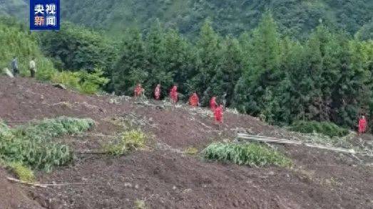 四川叙永一村庄附近发生山体滑坡，已发现一名失联人员遇难