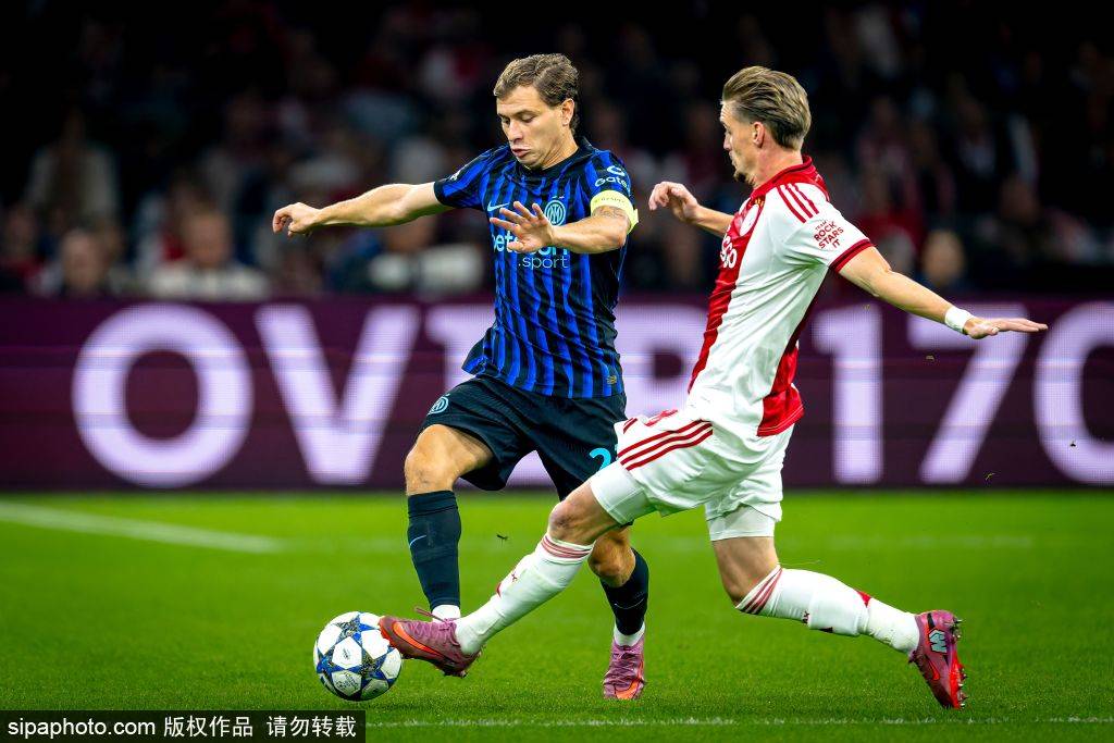 国米2-1萨索洛:战术调整与球员表现的完美结合,重回胜利轨道!