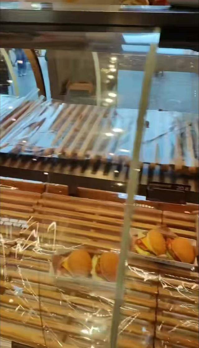 超强台风来袭，广东当地人：提醒储备3天物资较罕见