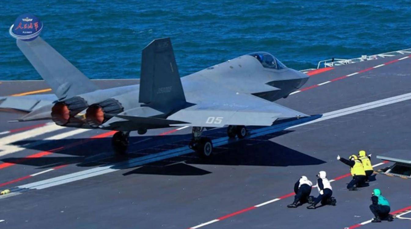 歼35赢了，美国前驻华大使提醒：中国实力远比想象的强大，不能再低估中国实力！