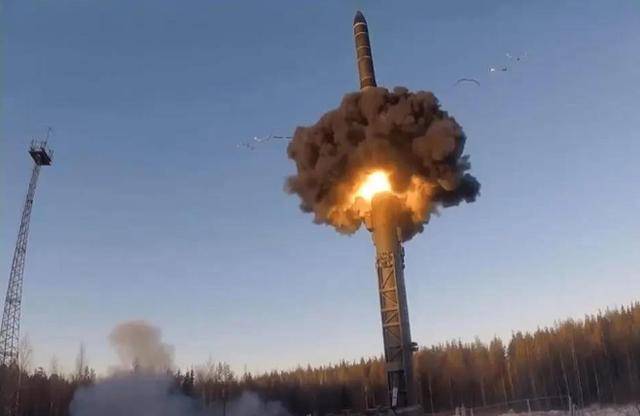 战斧将到手，泽连斯基信心大增！普京有求于中朝伊，要打响保卫战？