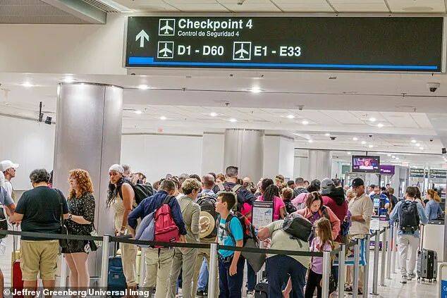 笑死！美国政府关门，公务员为爱发电！妮可·基德曼20年婚姻再破裂，背后竟是…