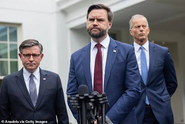 笑死！美国政府关门，公务员为爱发电！妮可·基德曼20年婚姻再破裂，背后竟是…