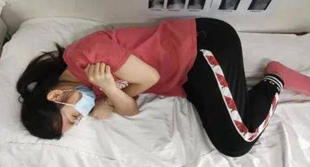 原来睡觉需要两个枕头?这么多年我们都睡错了!