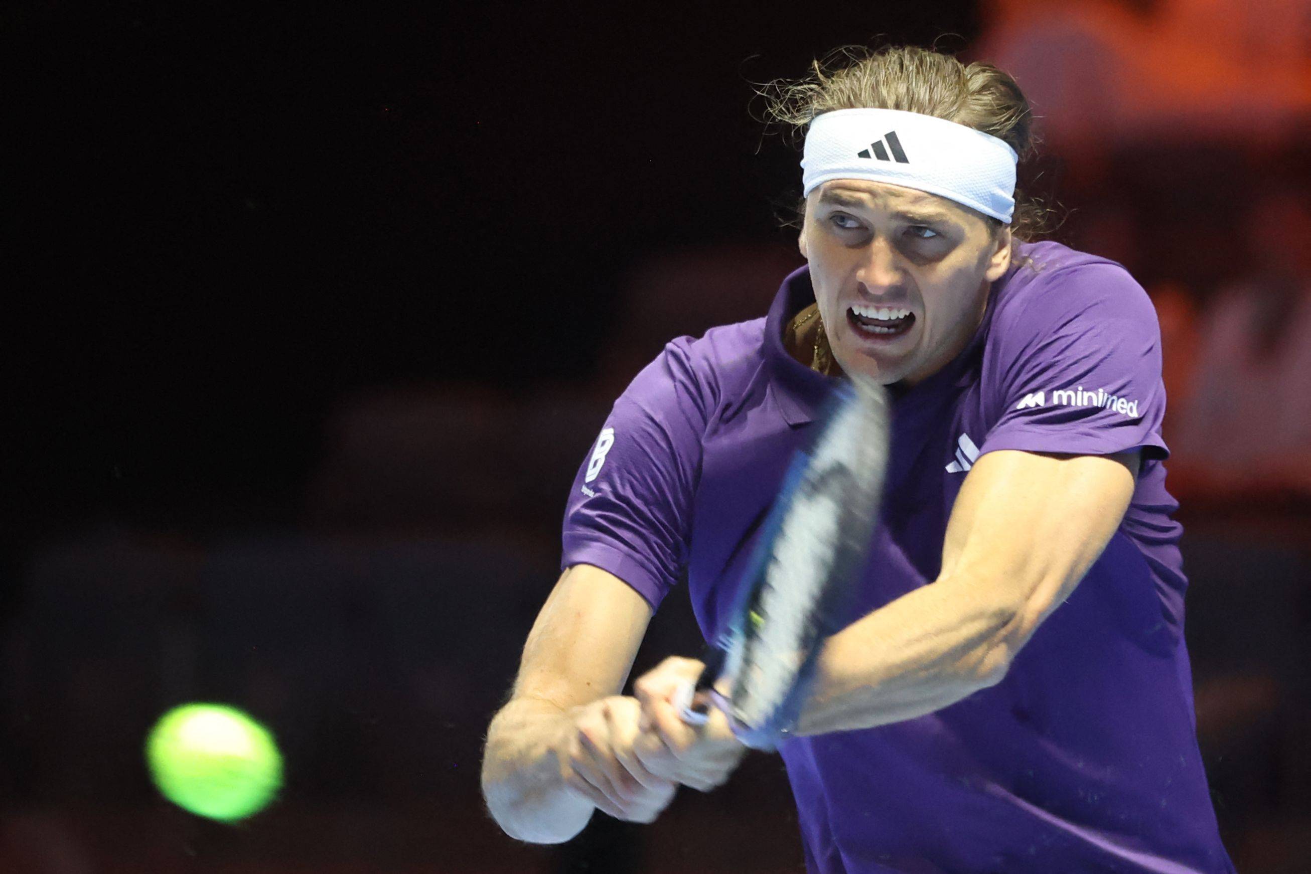 (外代二线)网球——沙特“六王大满贯”表演赛:弗里茨胜兹维列夫