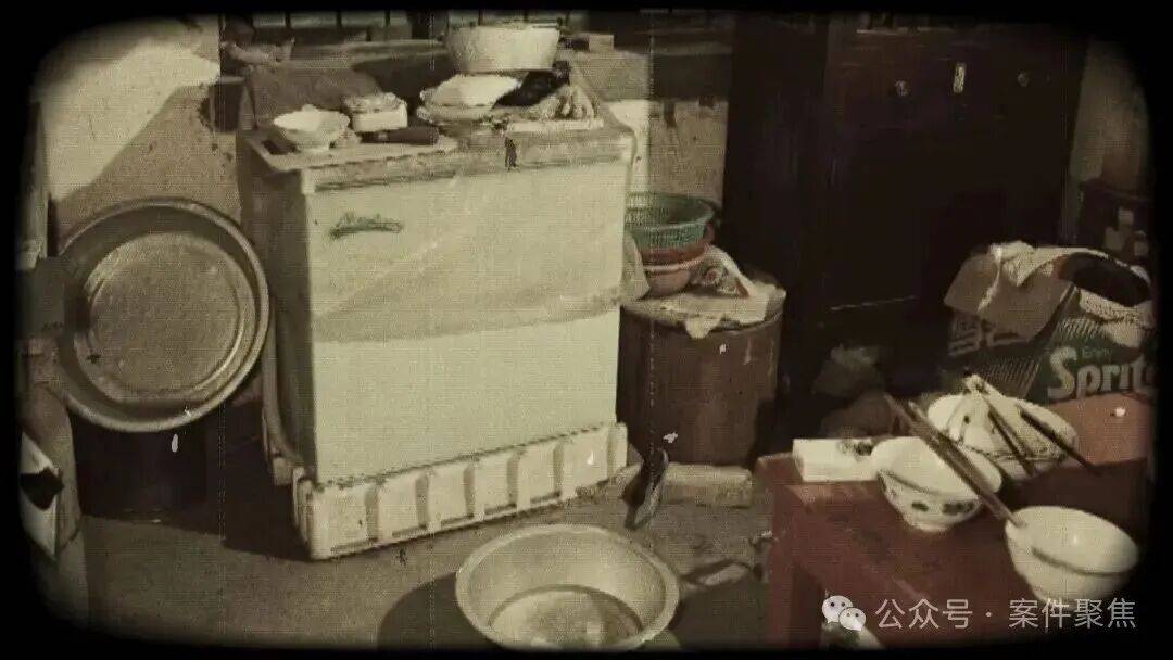 上海夫妻双双殒命!贵重财物没丢失,一枚血手印成关键线索,30年后真相大白