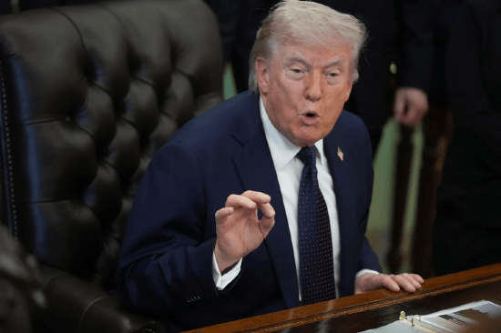 “灭亡文明”“送回石器时代” 特朗普激烈言辞据悉削弱伊朗谈判意愿